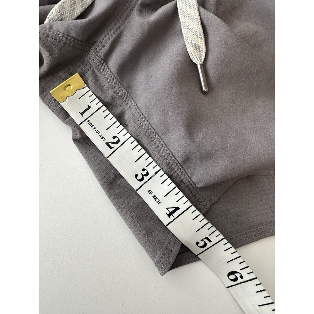 Vuori Shorts Mens Small Gray Performance Athletic Drawstring Lined - Picture 8 of 8